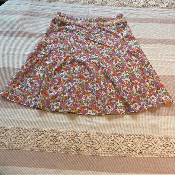 Jousse Paris Floral Skirt - Picture 2 of 8